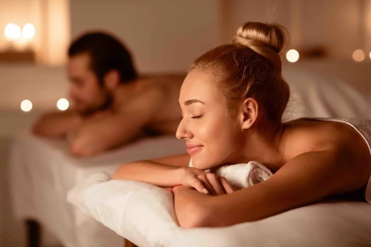 Ganzheitliche Kräuterstempel Massage Schulungen für Körper, Geist und Seele