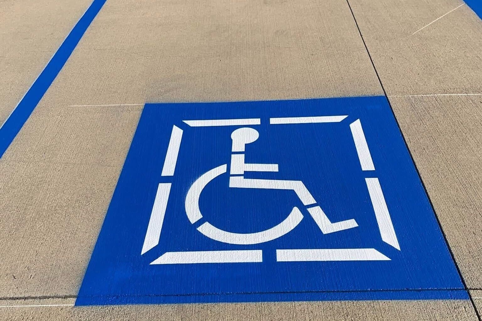 Expert Advice on the Best Parking Lot Paint for Mississippi Heat