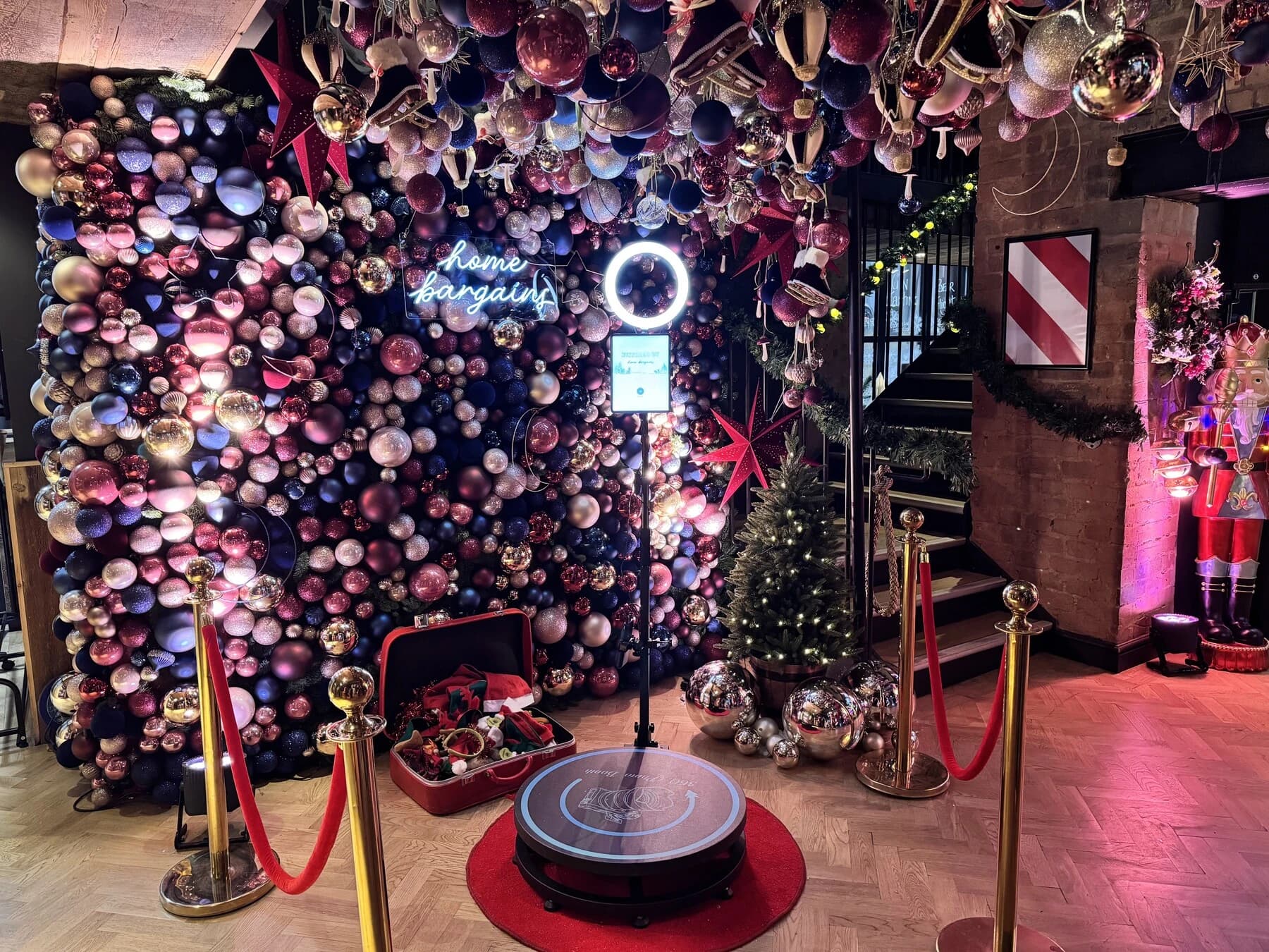 Unique Party Photo Booth Services to Entertain Guests