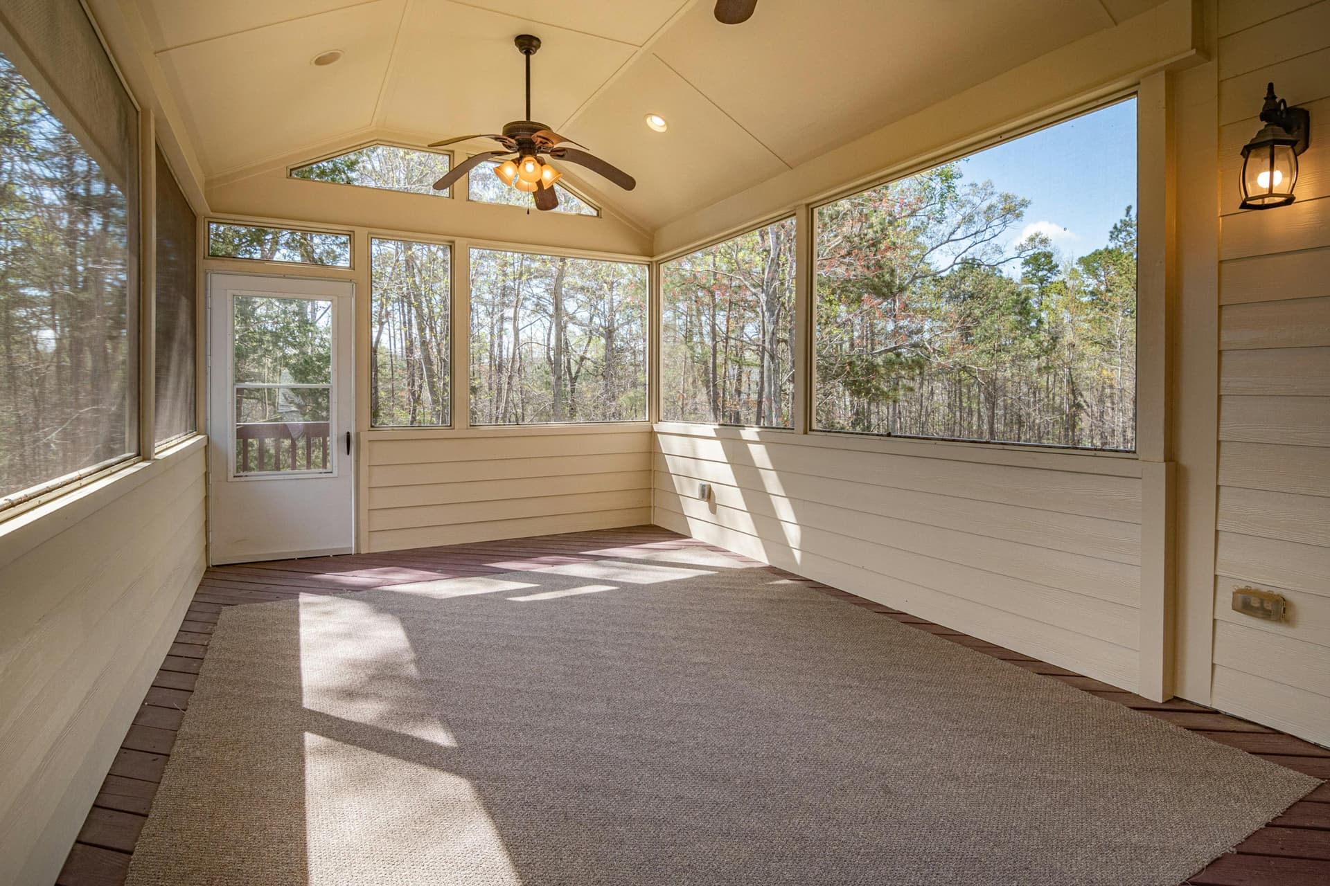 Expert Sunroom Install Tips for a Perfect Outdoor Retreat