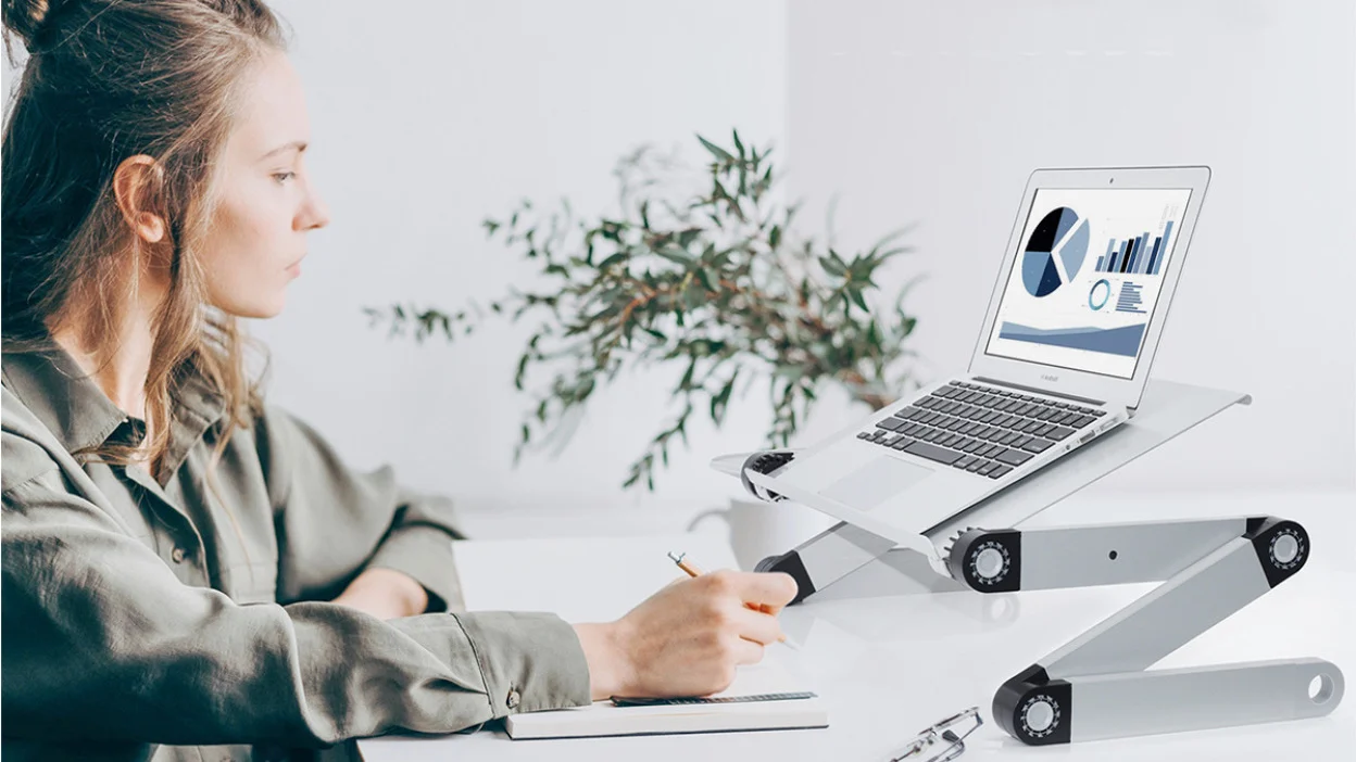 B2B Competitive Intelligence for Data-Driven Market Leaders